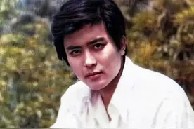 北影“男神”卢君：与女神陈肖依离婚30年后，年逾60今如何？图片