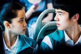 有一种“别人家的孩子”叫刘昊然，当明星就算了，还拿到了铁饭碗图片