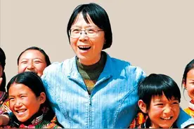 张桂梅“怒斥”女学生：我用命供你走出大山，你却成了全职太太图片