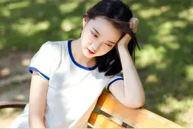 女人一直不主动，但是有这些表现，说明喜欢你图片