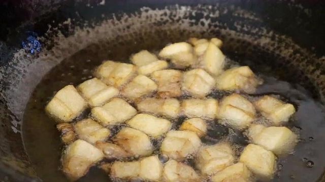 大油怎么炼好吃（猪油怎么熬才香）