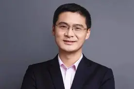 被骂到退网的他，悄悄捐了37万：人生若觉无意义，不如看一看罗翔图片