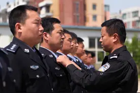 晒晒狱警工资条，算上补贴有6位数，但3个劣势也很明显图片