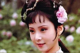 曹雪芹是意淫高手：晴雯临死前为什么同宝玉换穿内衣？图片