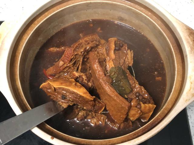 鱼鳞颜色的牛肉