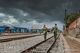 《芳华》渐逝，却未远去，百年记忆的碧色寨为何再度火爆图片