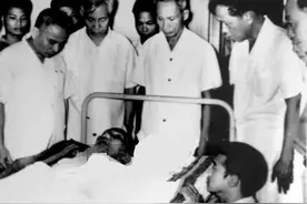 1969年，中国4次派医生抢救越南主席胡志明，周总理秘密瞻仰遗容图片