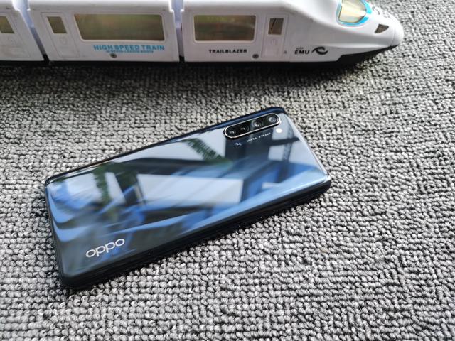 上手体验OPPO K7，轻薄是亮点，2000元档买了不亏