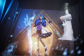 美女解说瞳夕COS初体验！剪刀手也太可爱了！是灵罗本娃没错图片