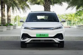 510km长续航带快充，好养省心，大空间代步车，实拍比亚迪元PLUS图片