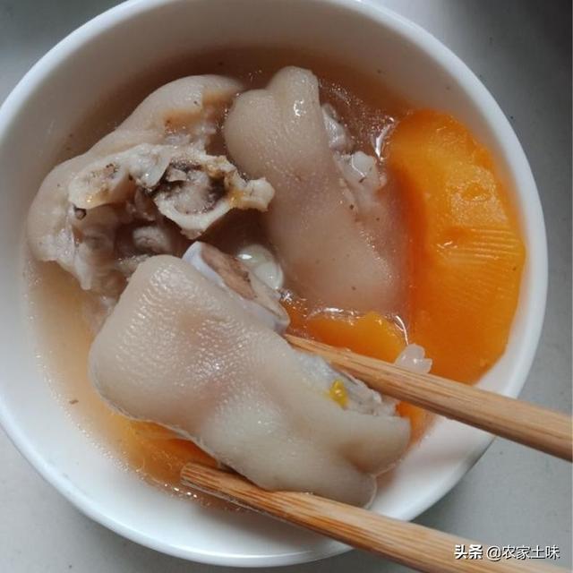 花胶榴莲木瓜煲鸡汤功效与作用 2026年花胶榴莲木瓜煲鸡汤功效与作用是