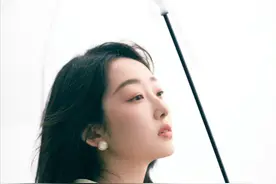 眼睛不大但很美的女明星，我只服这3位！笑起来太迷人了图片