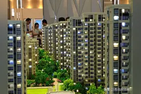 即墨楼市：一锅炖、踩踏+互殴图片