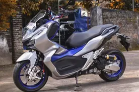 本田ADV 150深度改装展示，满满的战斗气息图片