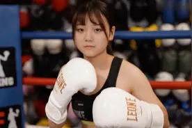超可爱的日本卡哇伊小拳娘铃木菜奈子香港站对阵菲律宾女拳师图片