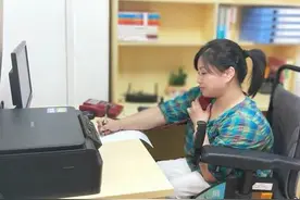 【志愿服务】她是轮椅上的天使——记广西最美志愿者袁茵图片