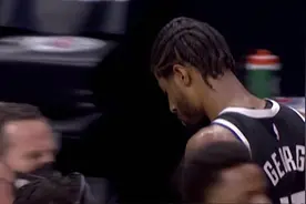 9-0后快船3大神操作！教练不暂停，新秀想绝杀，小卡跺脚隆多喷人图片