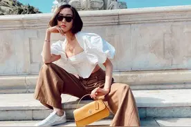 平胸女生穿衣寡淡？别扯了！这三种风格上身，平胸照样迷人有魅力图片
