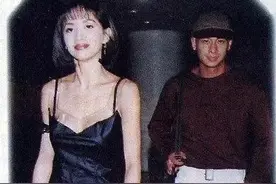 林志炫不慎从舞台上面摔了下去，这几个哥哥的行为让人惊讶又感动图片