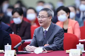 援鄂专家吴浩获WHO“笹川卫生奖”，辗转9地抗击疫情图片