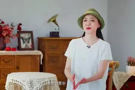 刘雪华独居24小时开着电视：一个人孤独到老，真的很惨吗？图片