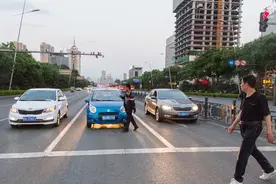 这不是夸张！汽车装行车记录仪被扣12分？有车主已中招图片