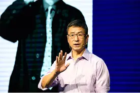 白岩松：大学都快成为义务教育了，还把自己当成精英吗？图片