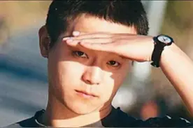 穷男人“窦唯”，一颗爱女心，两套嫁女房图片