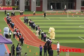 今天“六一”！初一、初二年级和小学五、六年级开学图片