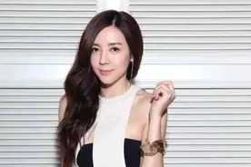 宅男女神周韦彤晒减肥食谱，自曝36天瘦25斤，12天啥都不吃只喝水图片