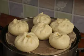 夏天，用它蒸包子最香，这季节想吃都买不到，比吃肉包子还过瘾图片