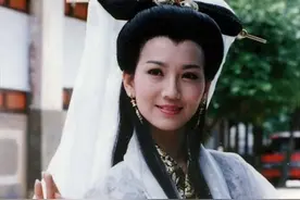 床底钻进一条蛇住3年：可以共处，但要“相敬如宾”图片