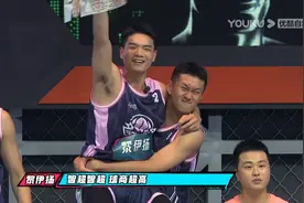 黎伊扬CBA首秀，出场20分钟砍下12助攻，有成为顶级控卫的潜质了图片