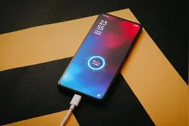 OPPO新旗舰将加入一新亮点，或将再次引领手机行业设计潮流图片