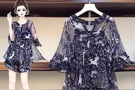 我姐虽胖，但超会穿衣！大码“漫画套装”天天不重样，又瘦又洋气图片