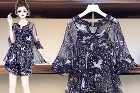 我姐虽胖，但超会穿衣！大码“漫画套装”天天不重样，又瘦又洋气图片