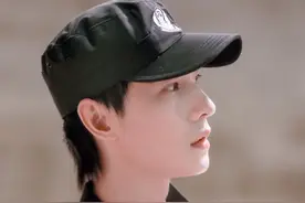 同样是舞技超群，杨洋中年转型做演员，王一博会复制他的老路吗？图片