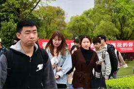 河南某大学试行“男女混住”，女方家长反对，校方却回应好处多多图片