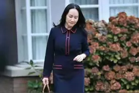 不愧是“华为女皇”！65岁孙亚芳职场穿搭太高级，不逊色孟晚舟图片