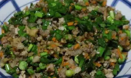 潮州粉粿，粿皮晶莹透亮，馅料咸香，软糯嫰滑，好吃不腻