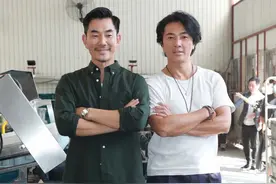 54岁任贤齐罕露面，寸头沧桑白发显老，专情 32年至今无婚礼图片