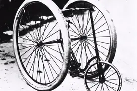 为什么汽车轮胎一定是黑色的？就不能换个色？图片