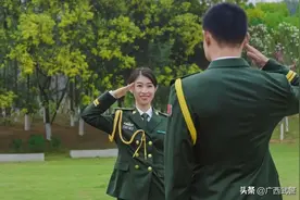 看了双军人的情书，才知道爱情可以有多甜！图片