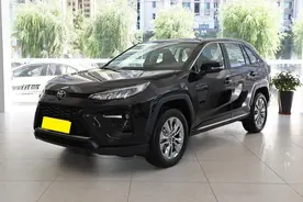 一箱油跑850公里，后排放倒就是双人床，油耗6.4L带四驱，威兰达图片