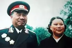 开国将帅的80张夫妻合影，铁血将军，漂亮温情图片