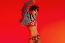 短发平胸的刘雨昕代言内衣，不行？图片