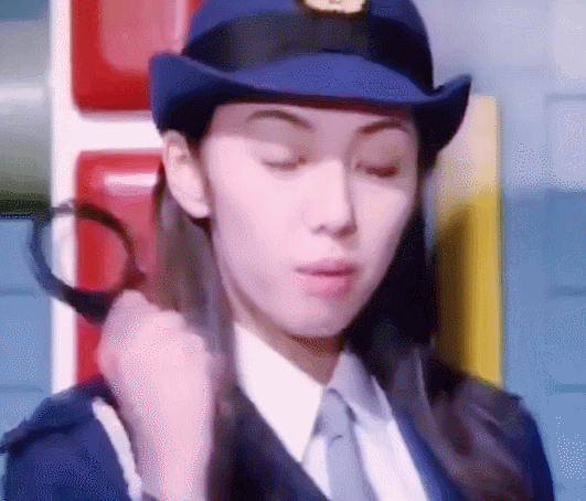 小时候光顾着看奥特曼，错过了多少火辣身材的日本小姐姐