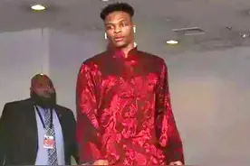 威少，爱穿唐装的时尚先生(原创)图片
