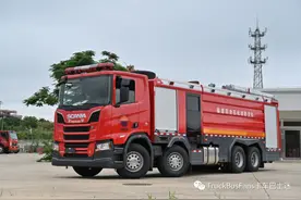 650马力V8发动机的消防车你见过吗？一起来看看这辆消防车吧图片