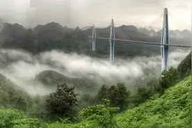 游观“天空之桥”图片